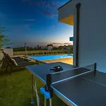 Villa Aura