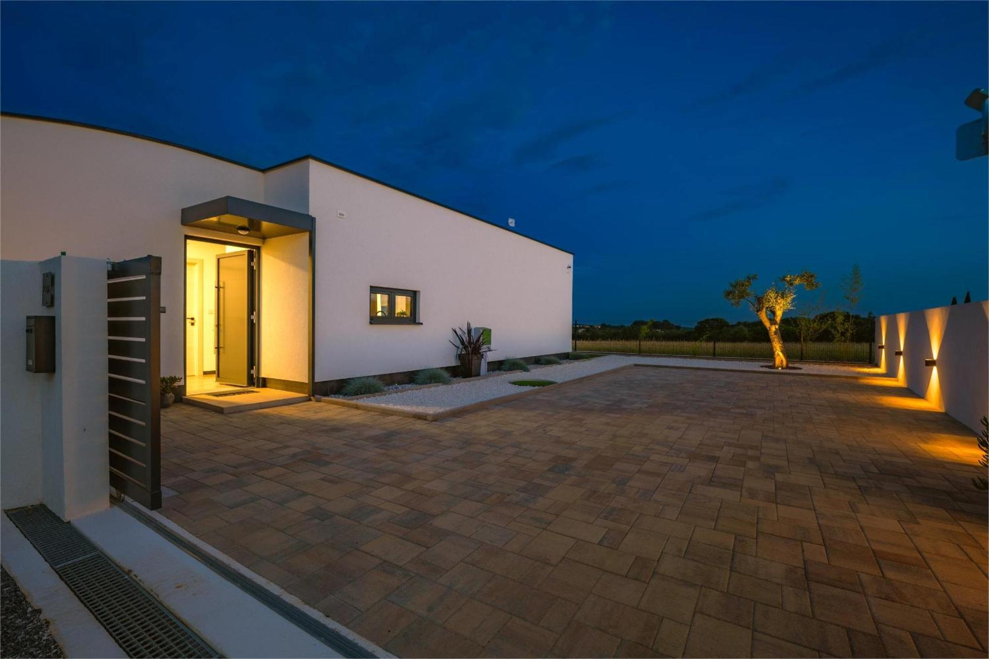 Villa Aura *